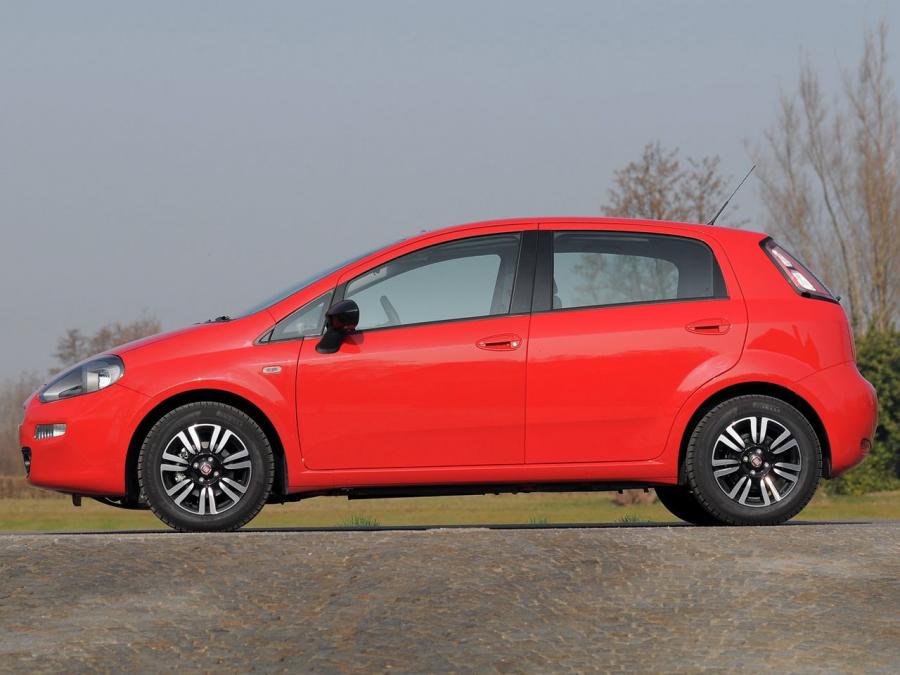  Fiat Punto TwinAir 5-Door 2012 года  (фото 3 из 16)